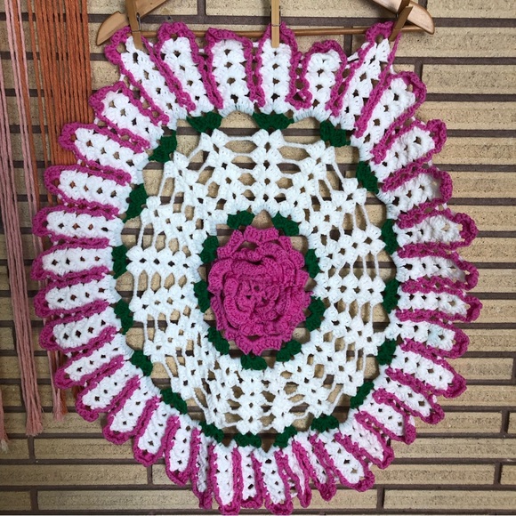 70's XL Floral Needlework Doilie - Couch Protector - Antimacassar - Home Decor - Picture 2 of 9